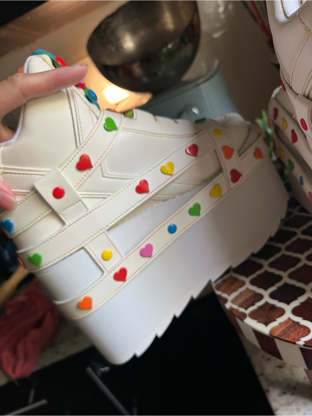 YRU White Platform Sneakers with Rainbow Heart Studs BRAND NEW! Size 8 - Picture 11 of 13